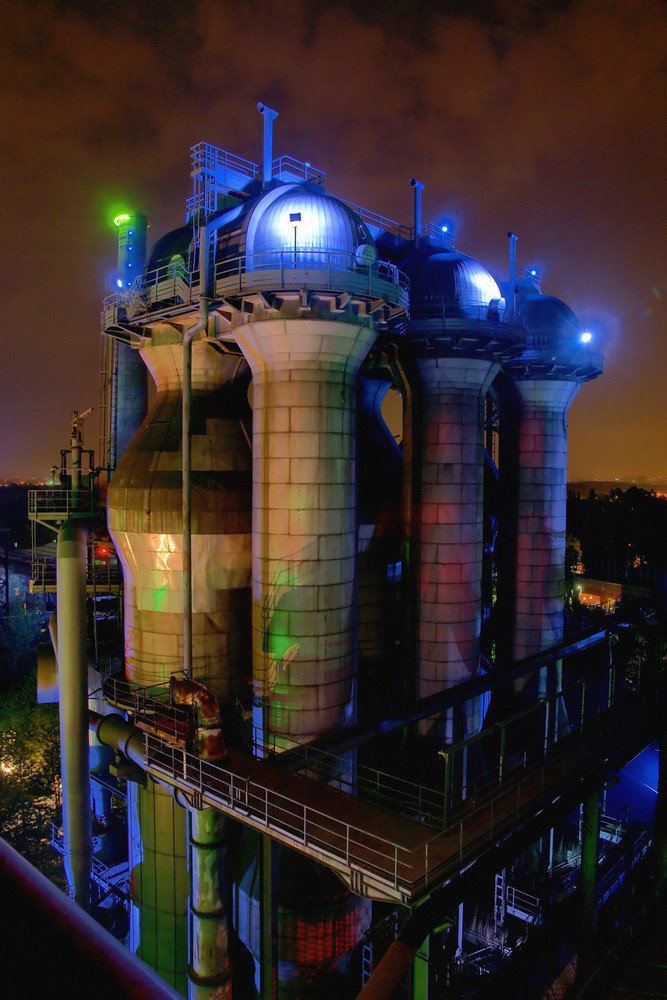 Industriepark bei Nacht
