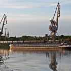 "Industrieromantik" auf der Donau