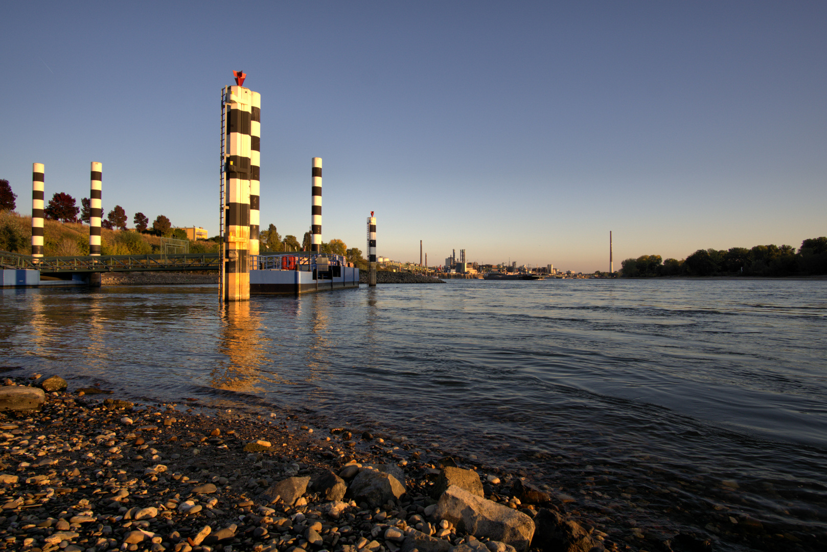 Industrieromatik in Leverkusen am Rhein