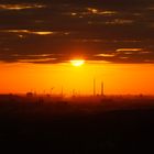 Industrieskyline in der Abendsonne