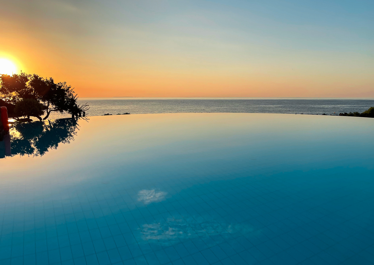 Infinitypool