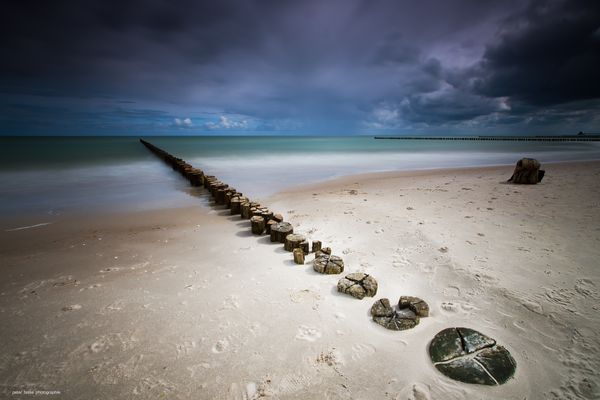 infinty groynes