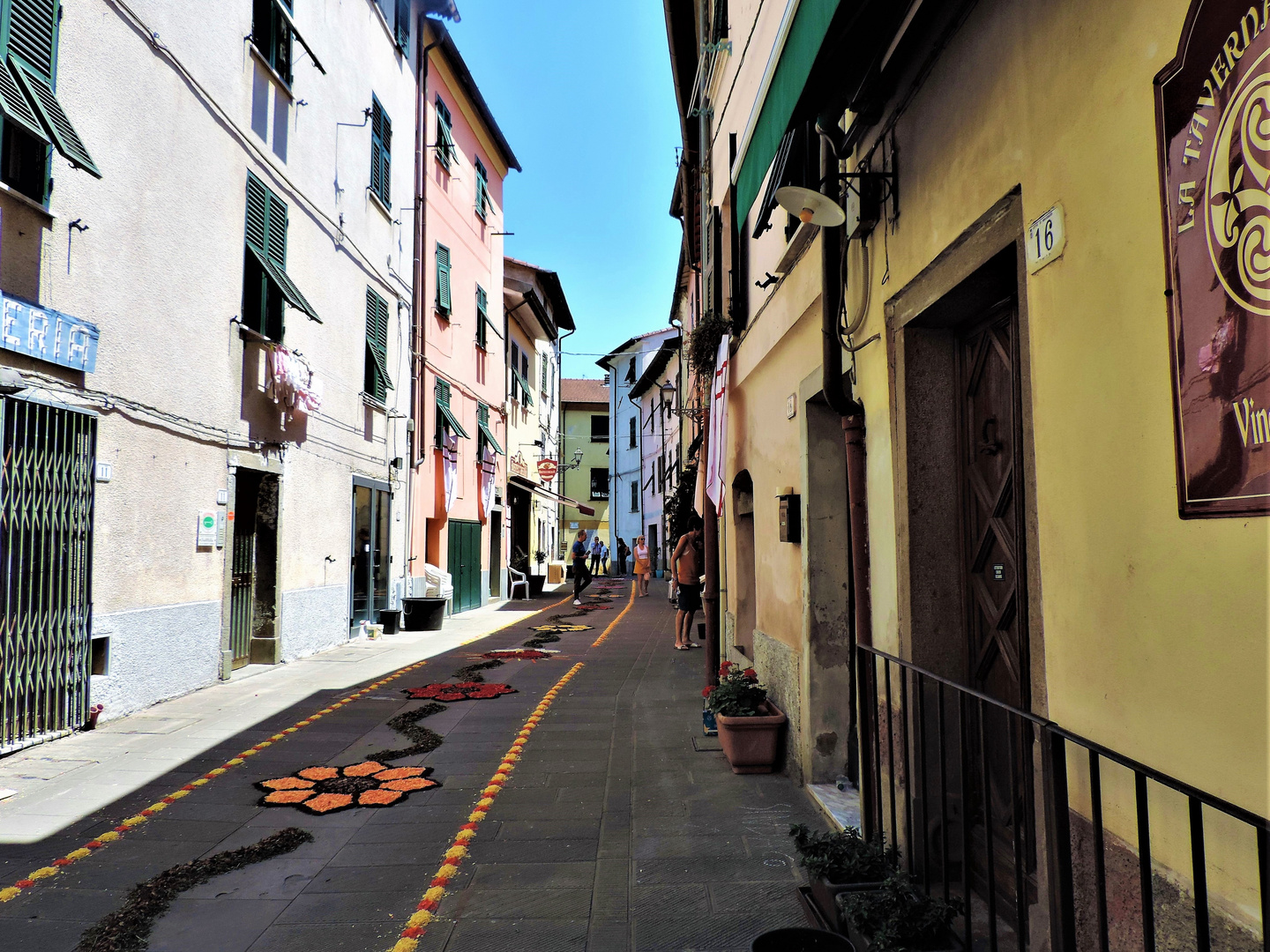 Infiorata in Liguria - 1a  foto