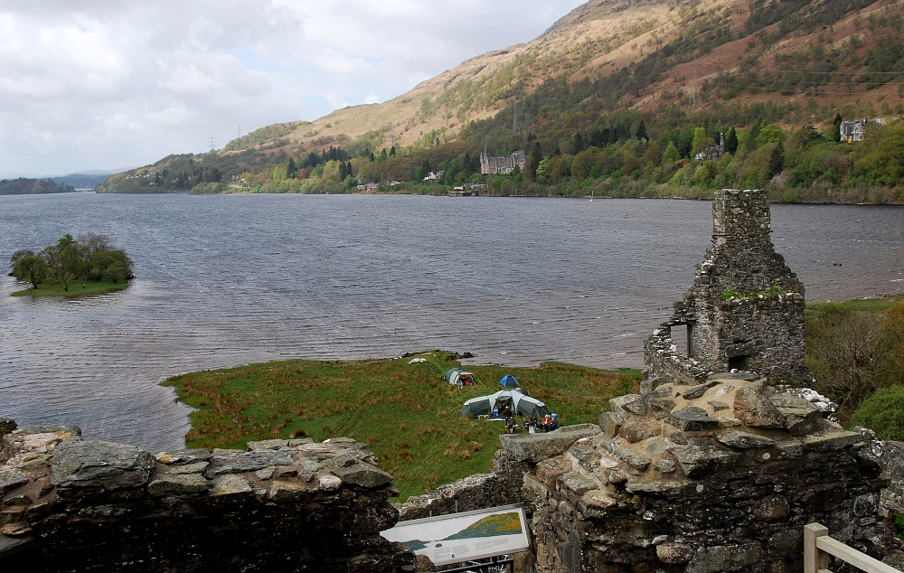 informativer Blick von den Höhen des Kilchurn Castle