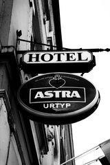 Infrastructural aspects of cities (8); ....."A beer from the city, ASTRA"