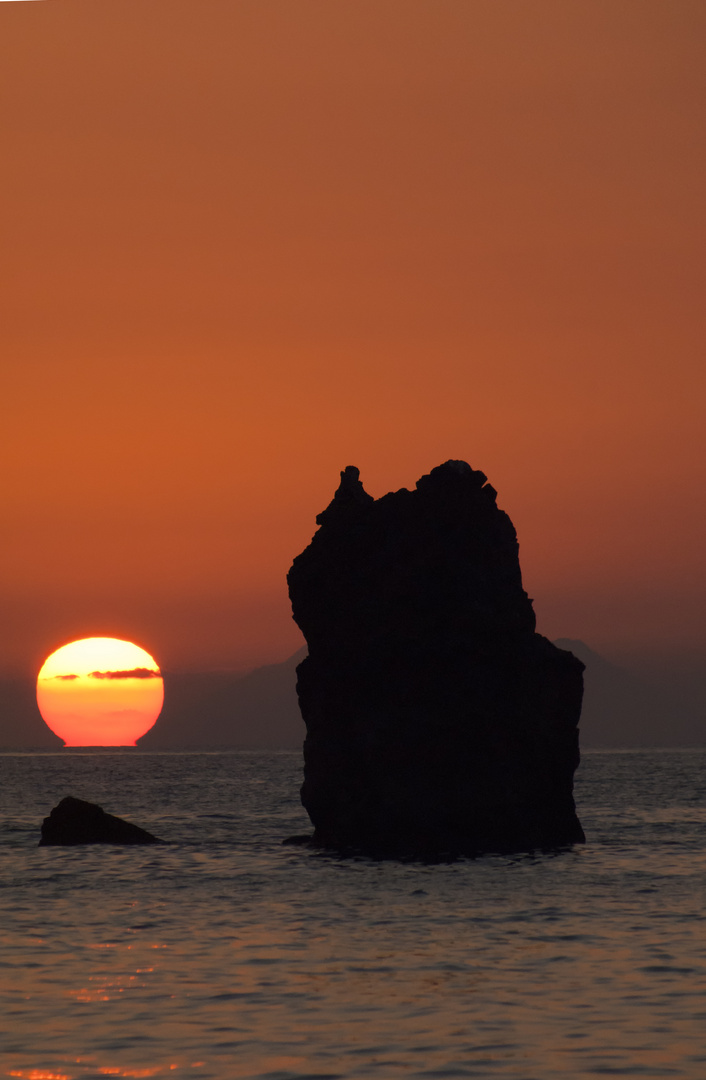 Infuocato tramonto eoliano