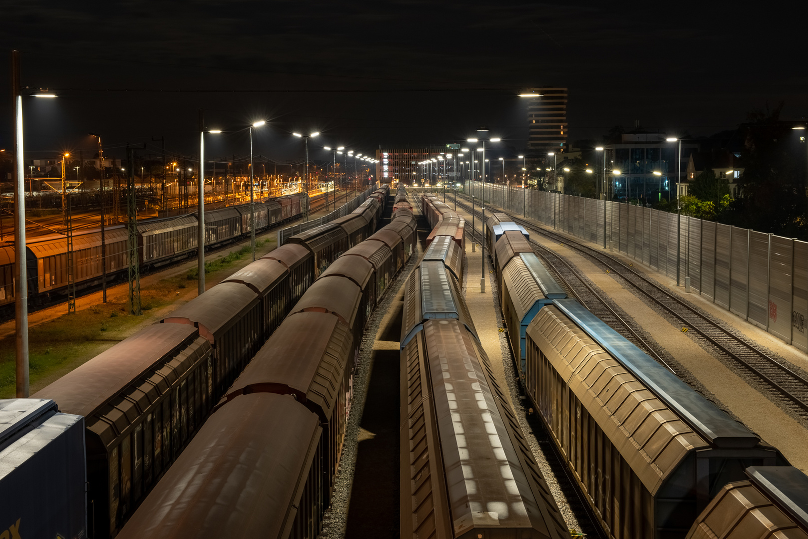 Ingolstadt Nordbahnhof bei Nacht