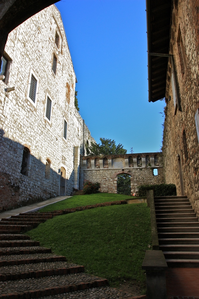 Ingresso al castello