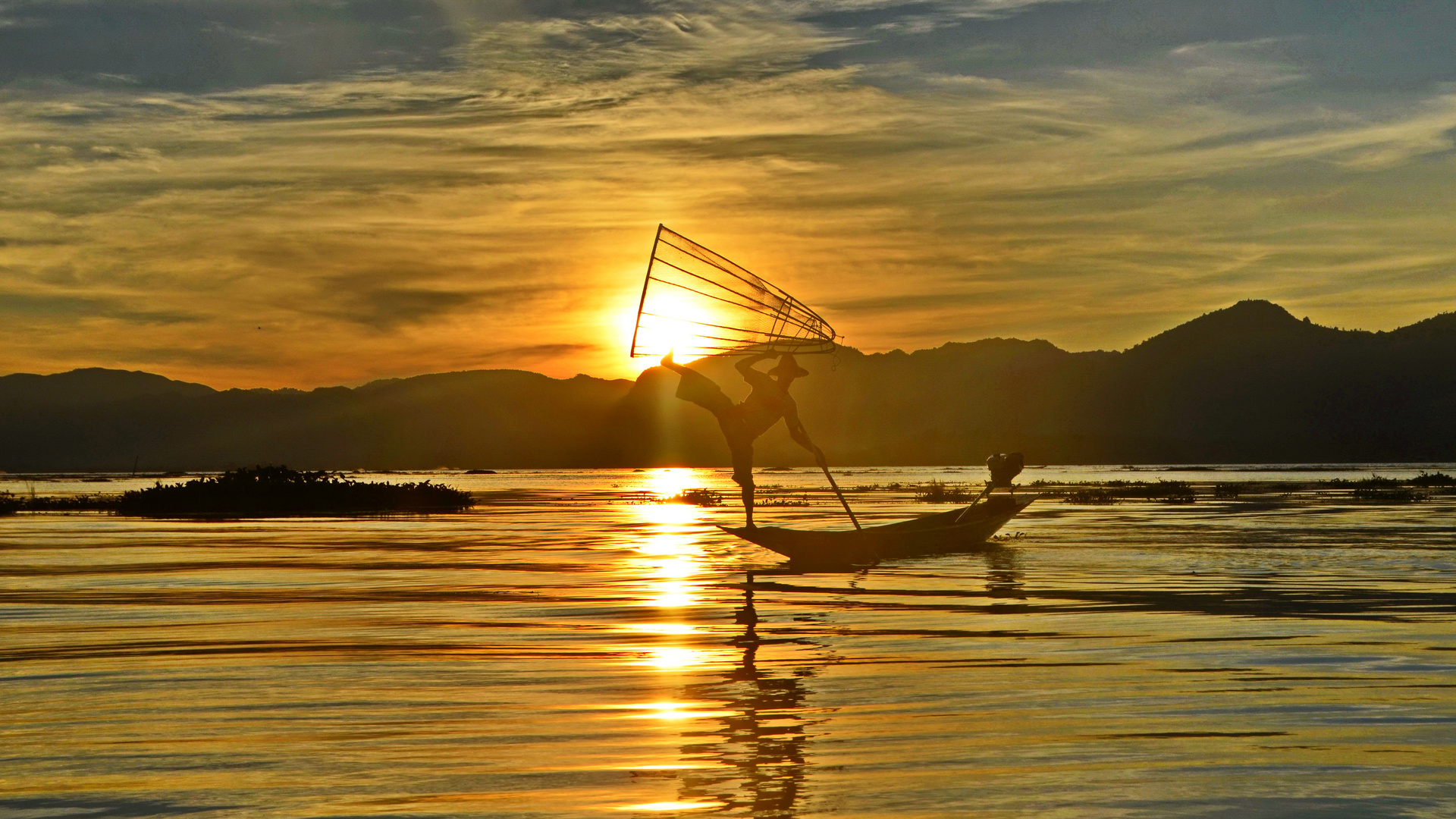  Inle Lake Sunset