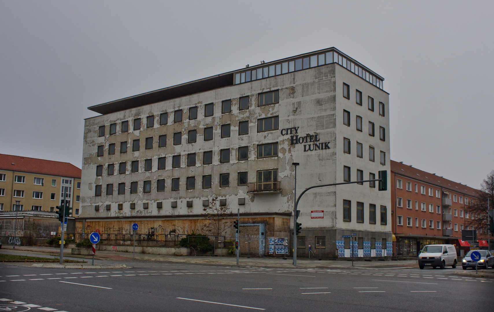 Inmitten der sauber rekonstruierten Innenstadt...