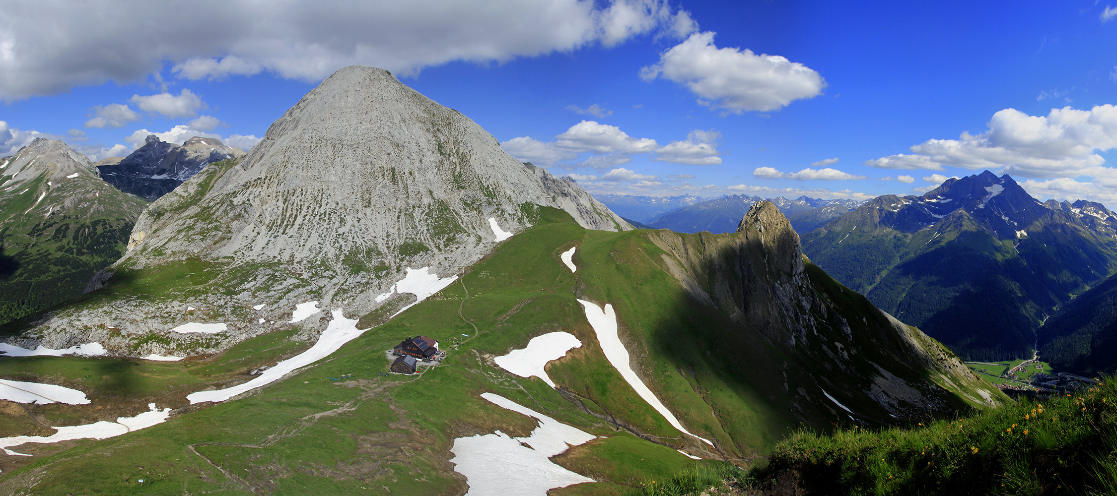 Inmitten einer großartigen Bergwelt!