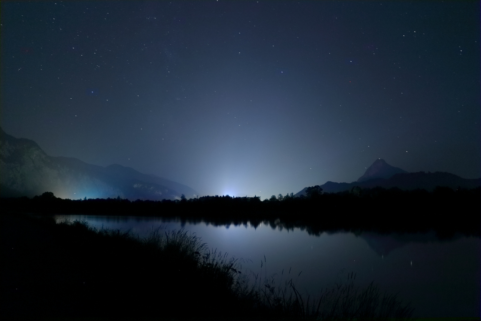 Inndamm (Tirol) bei Nacht