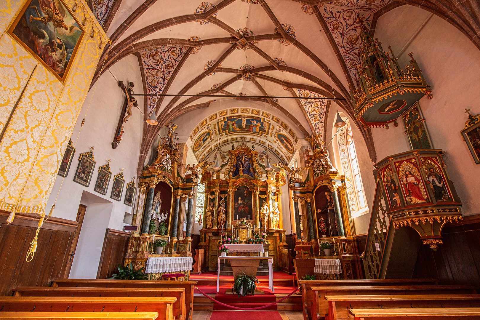 innehalten - die kleine Kirche St. Magdalena im Villnösstal