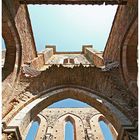 Innen und Außen in San Galgano