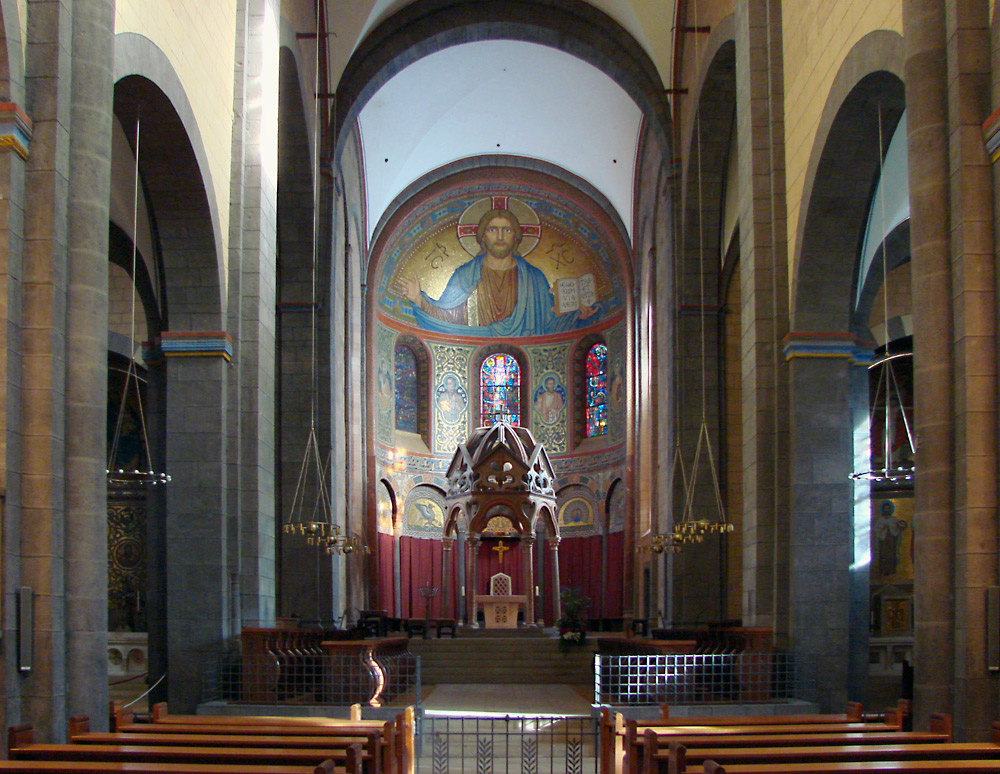 Innenansicht der Klosterkirche Maria Laach