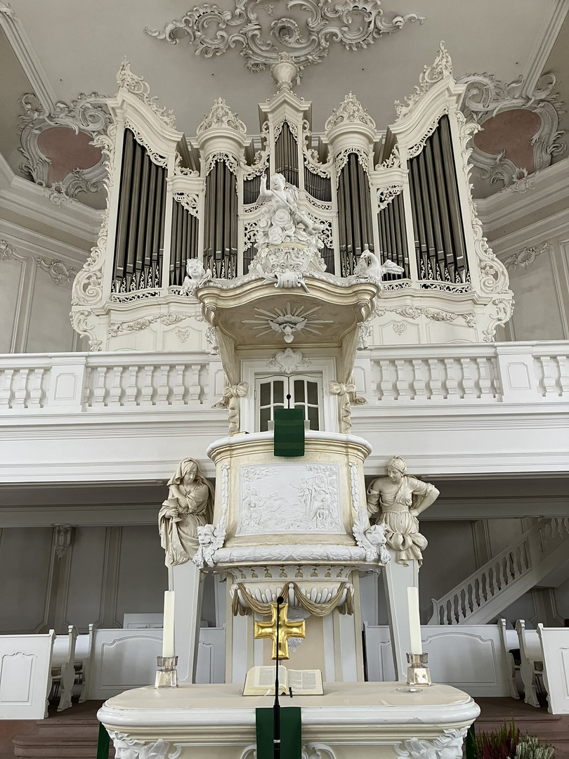 Innenansicht der Ludwigskirche in Saarbrücken 