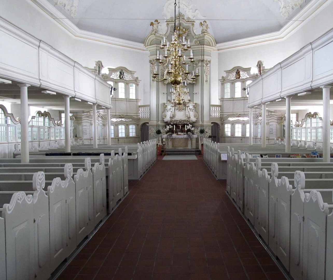 Innenansicht der St. Petri Kirche zu Osten 