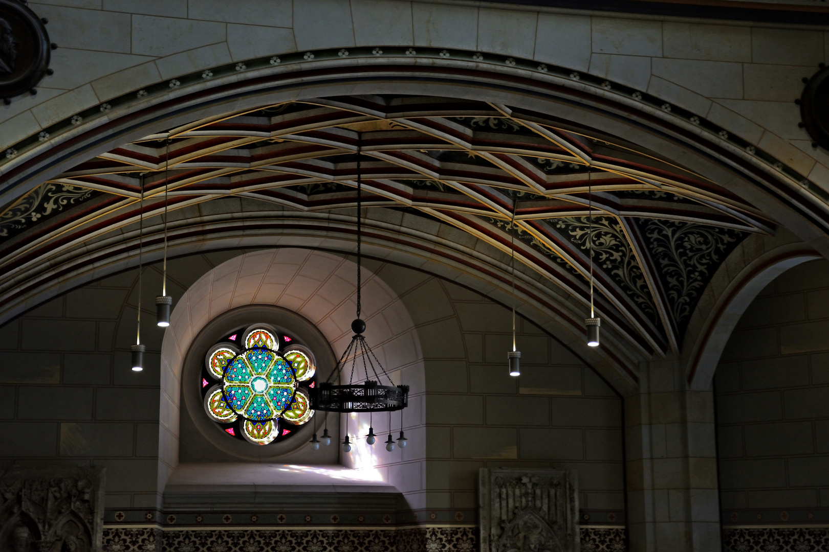 Innenansicht im hinteren Teil der Schlosskirche zu Wittenberg