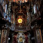 Innenansicht und Altar der Asamkirche in München