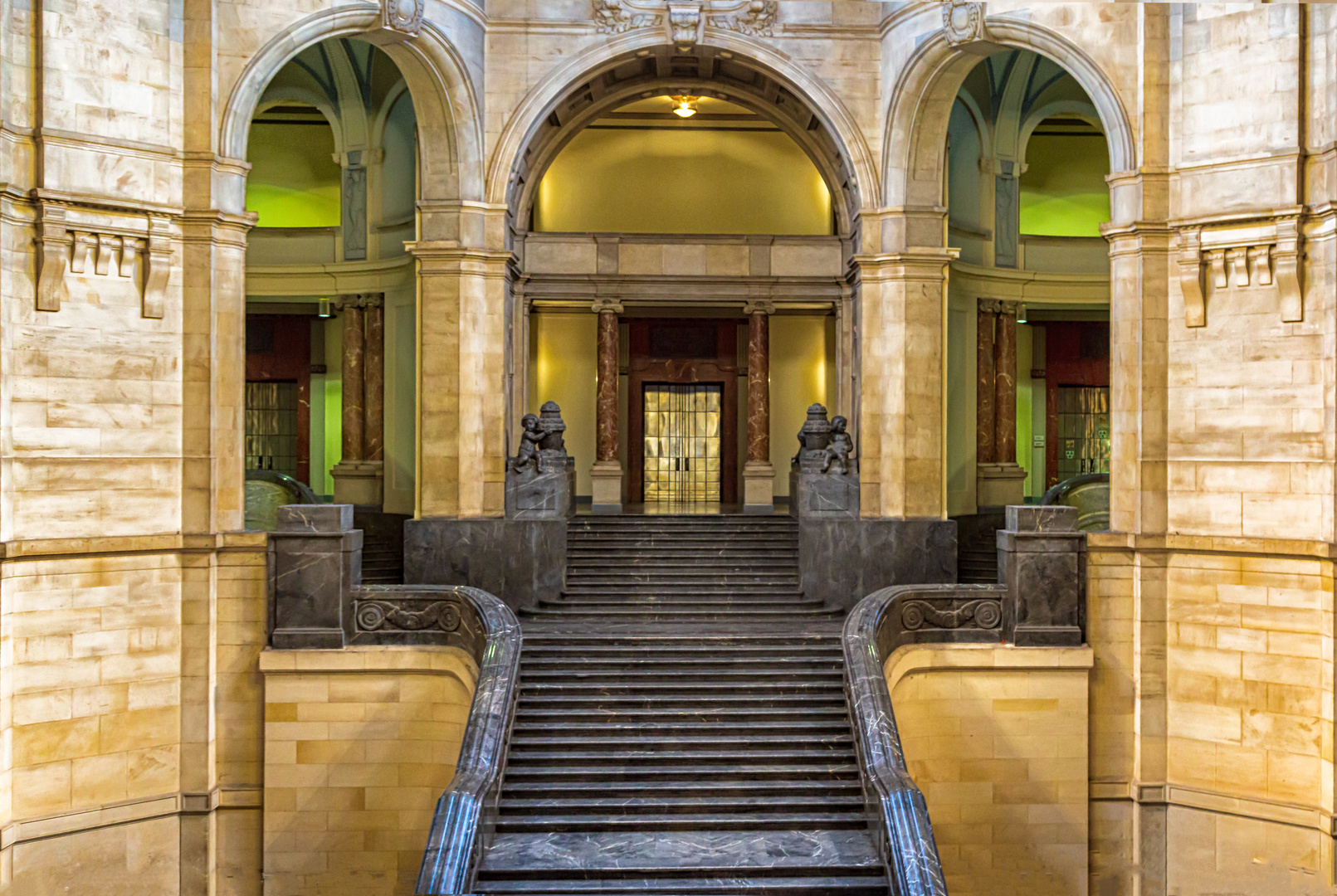 Innenansicht von neuen Rathaus Hannover