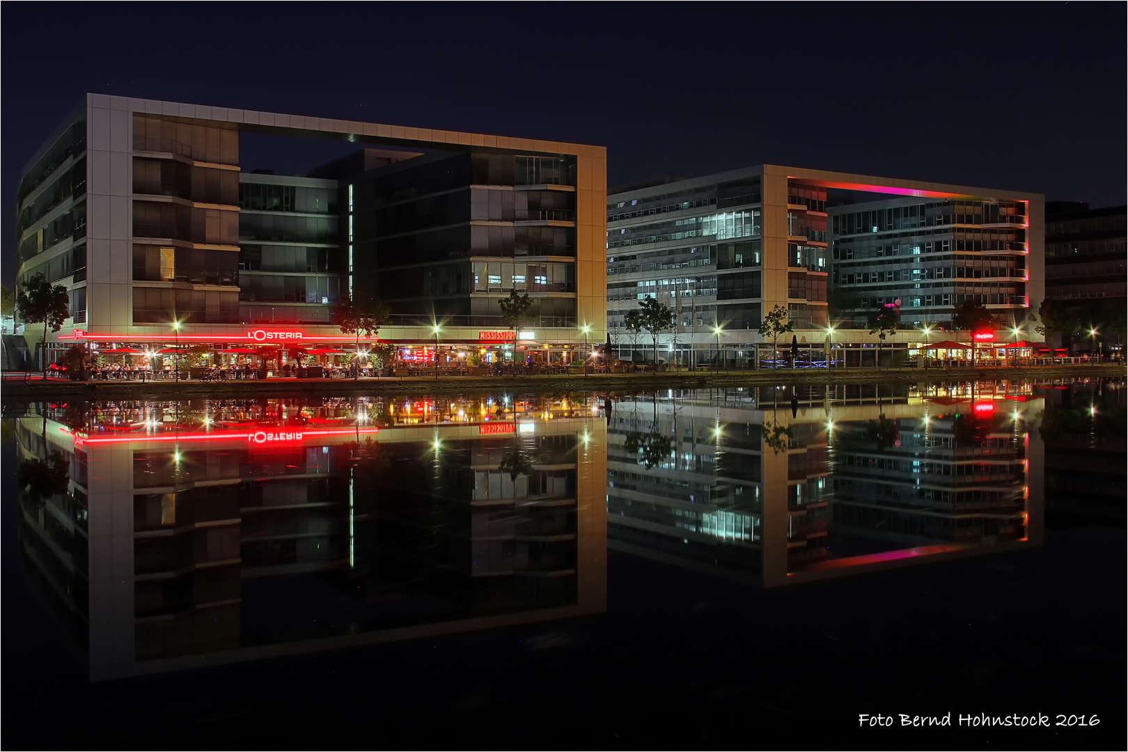 Innenhafen Duisburg ...