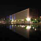 Innenhafen Duisburg Parkhaus bei Nacht