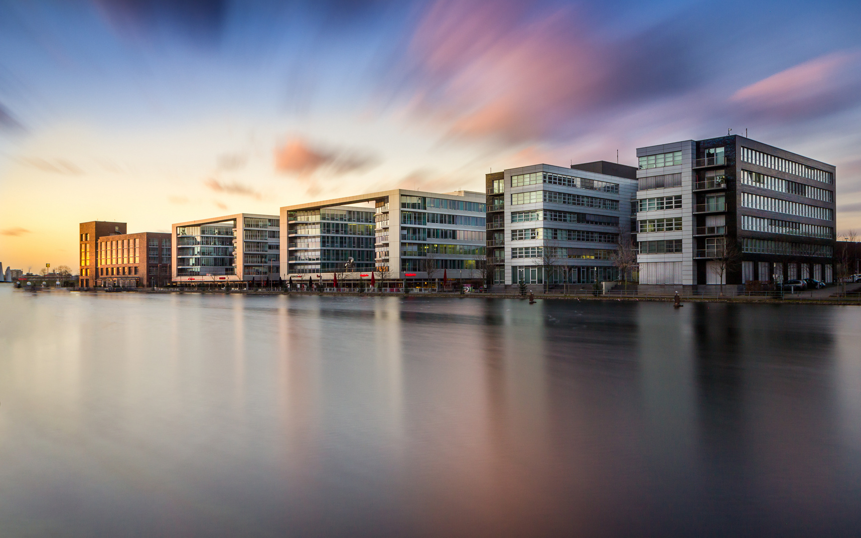 Innenhafen länger betrachtet