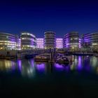 Innenhafen von Duisburg bei Nacht