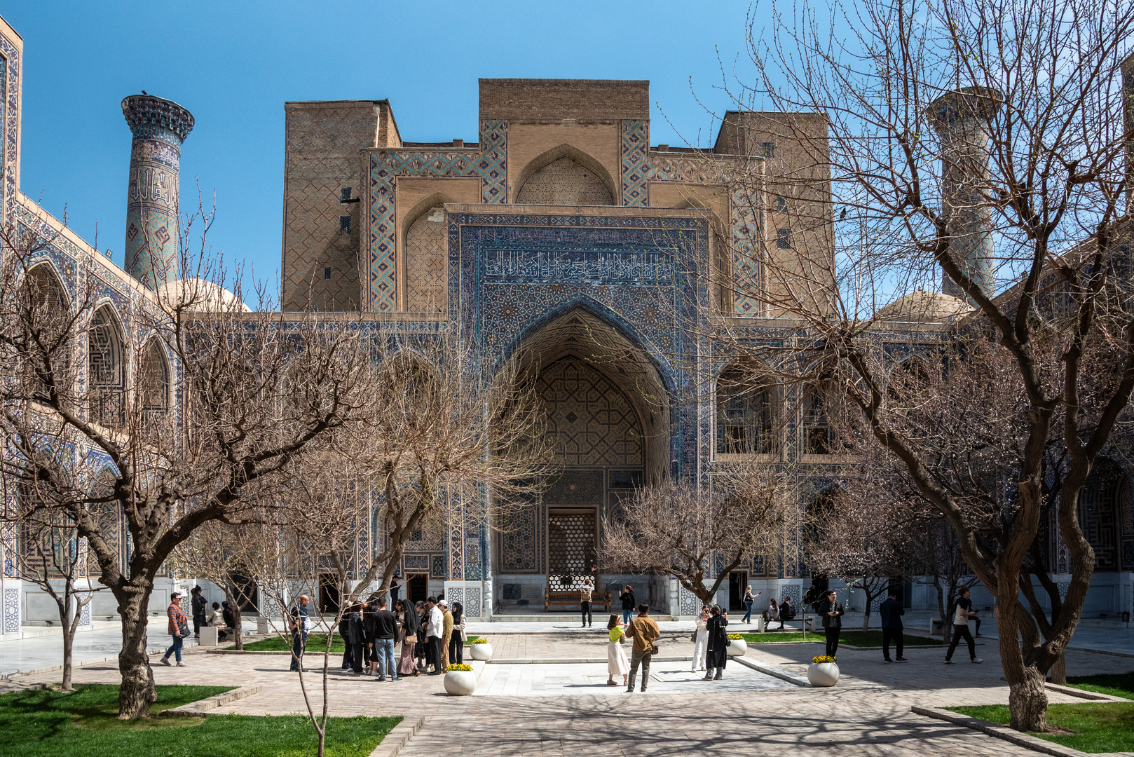Innenhof am Registan in Samarkand