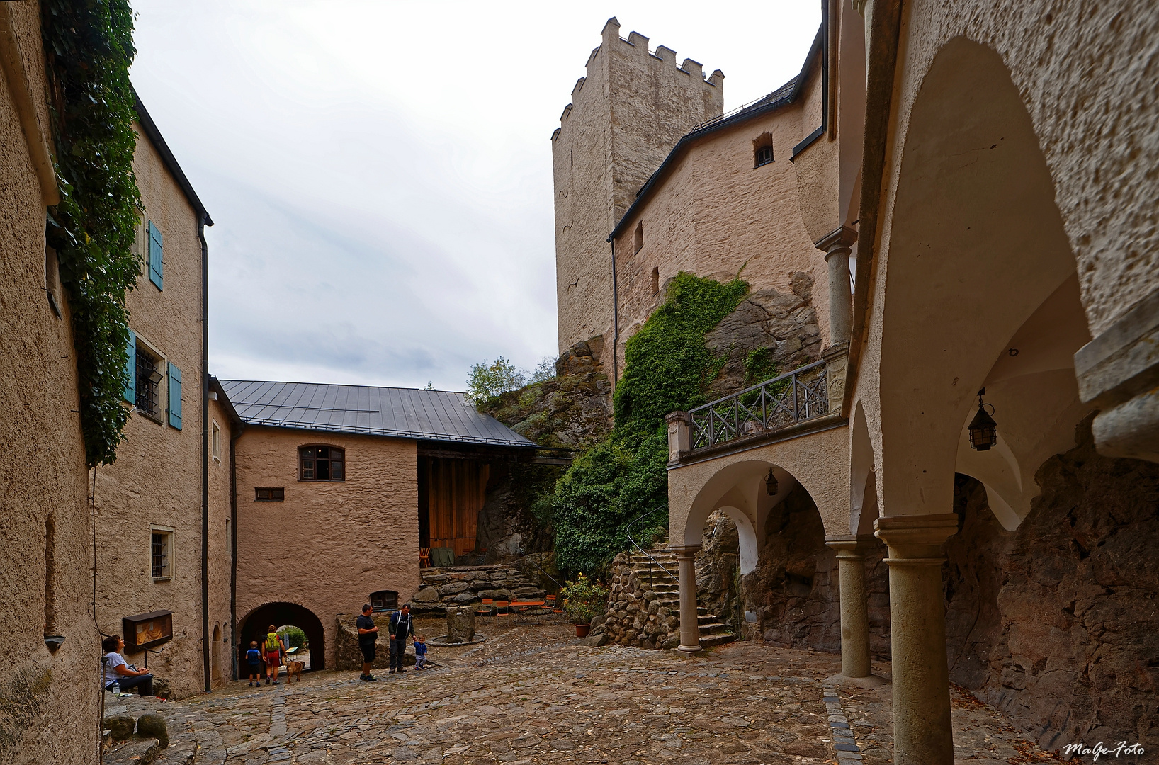 Innenhof Burg Falkenstein