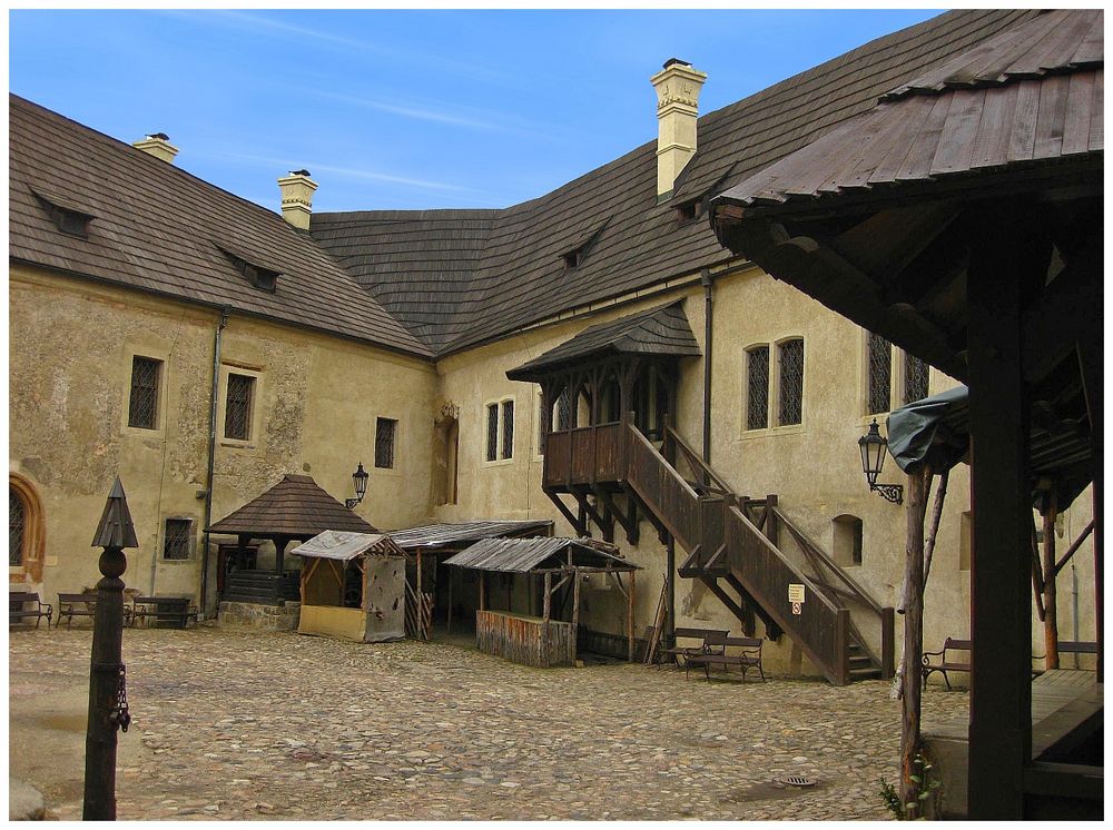 Innenhof der Burg Loket