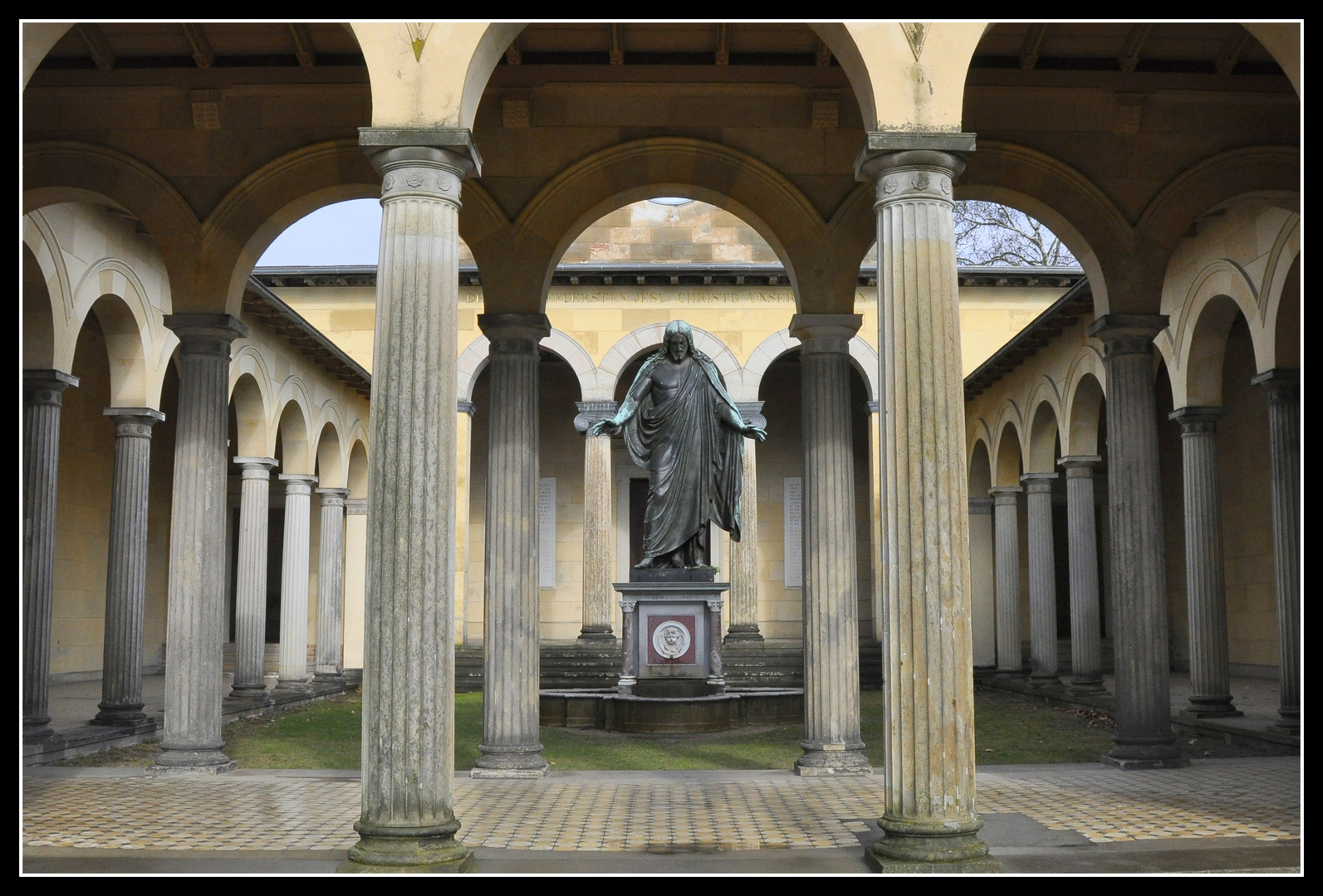 Innenhof der Friedenskirche Potsdam...