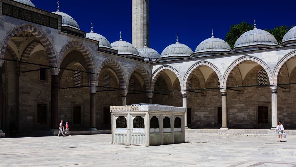 Innenhof der Süleymaniye-Moschee II