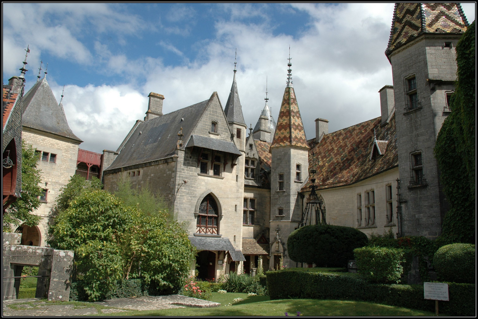 Innenhof des Chateau la Rocheport