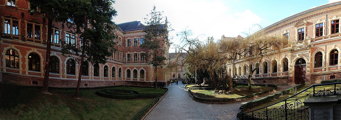 Innenhof des Gymnasium St. Augustin in Grimma