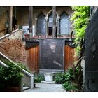 Innenhof des Palazzo Fortuny in Venedig