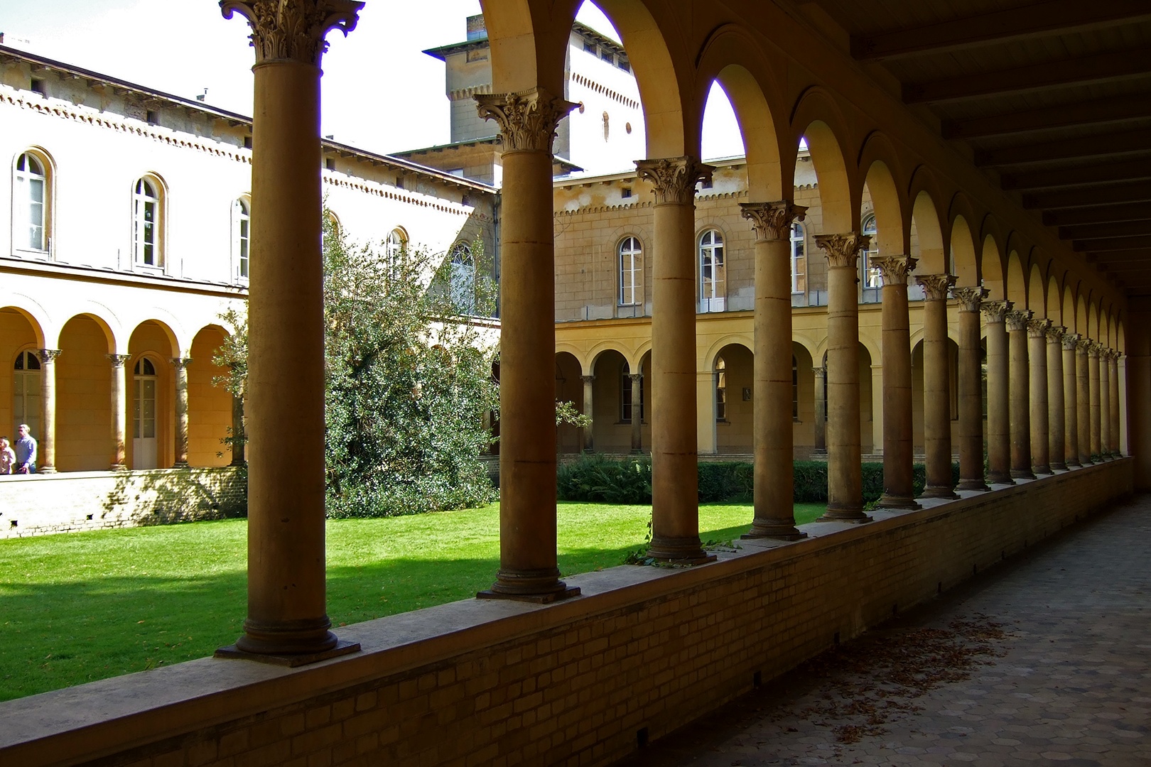 Innenhof Friedenskirche