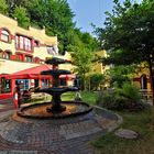 Innenhof im Hundertwasserhaus im Grugapark Essen