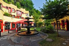 Innenhof im Hundertwasserhaus im Grugapark Essen