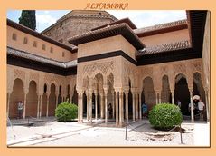 INNENHOF IN DER ALHAMBRA