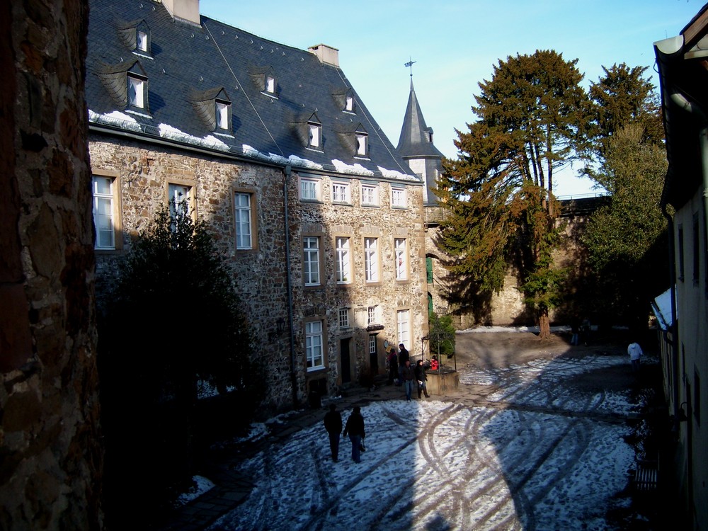 Innenhof  in der Wintersonne