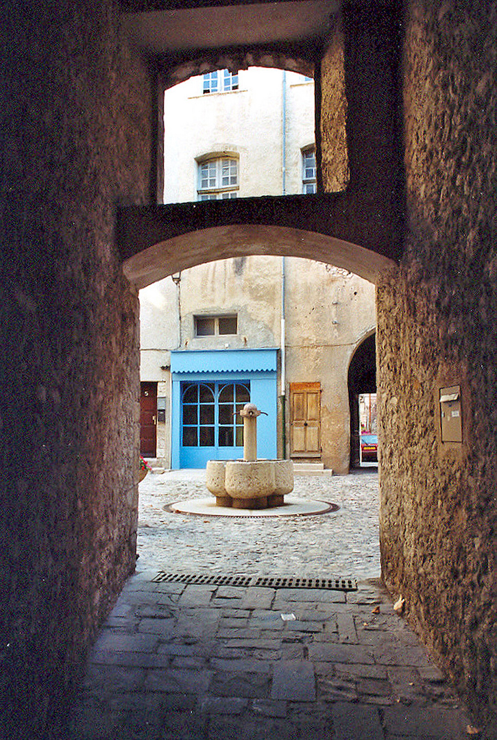 Innenhof mit Brunnen