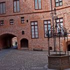 Innenhof Schloß Gripsholm mit Brunnen