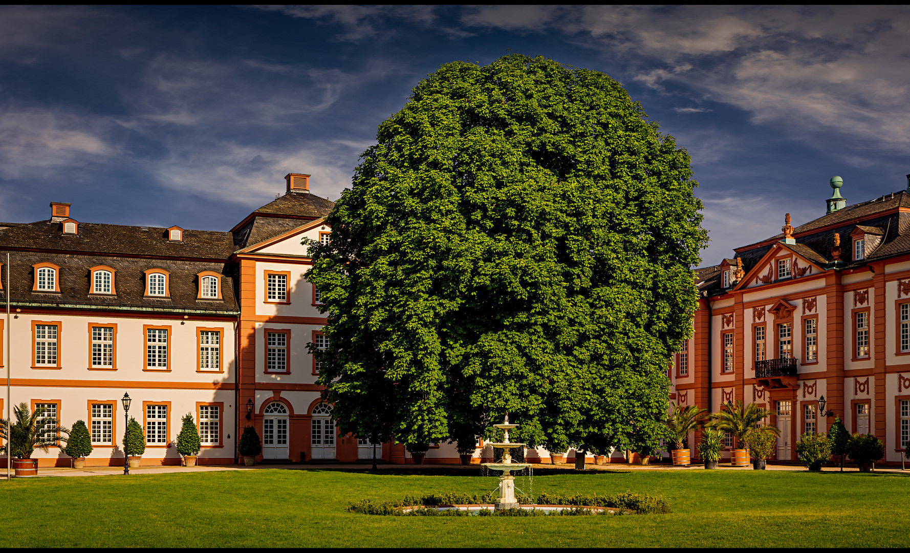 Innenhof vom Schloss in Wiesbaden Biebrich 