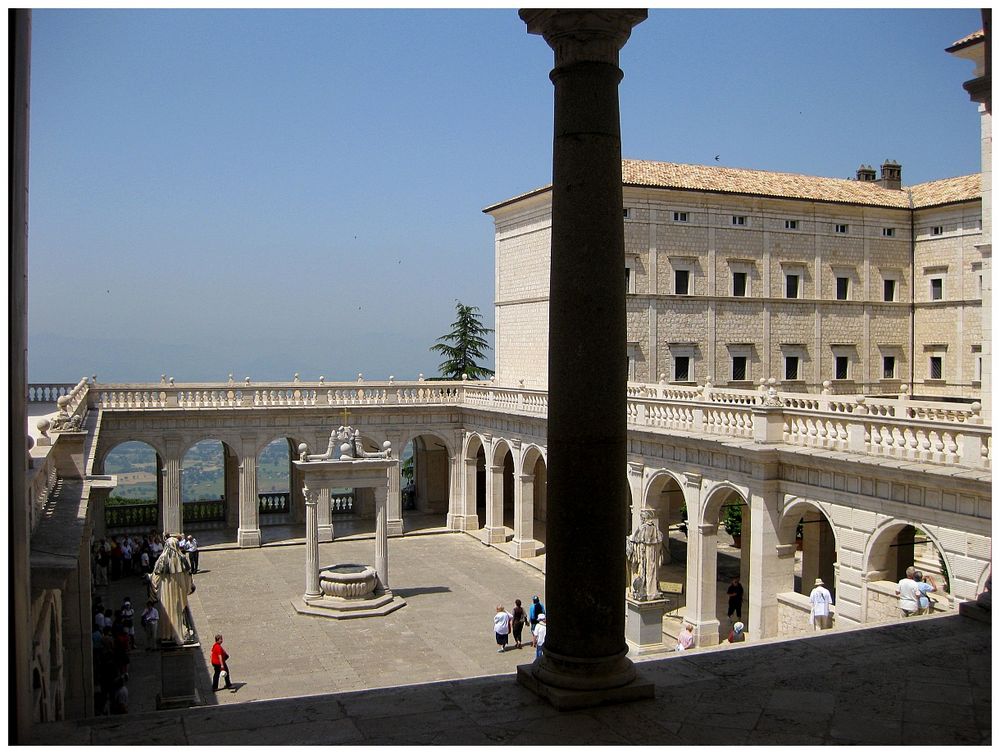 Innenhof von Kloster Montecassino