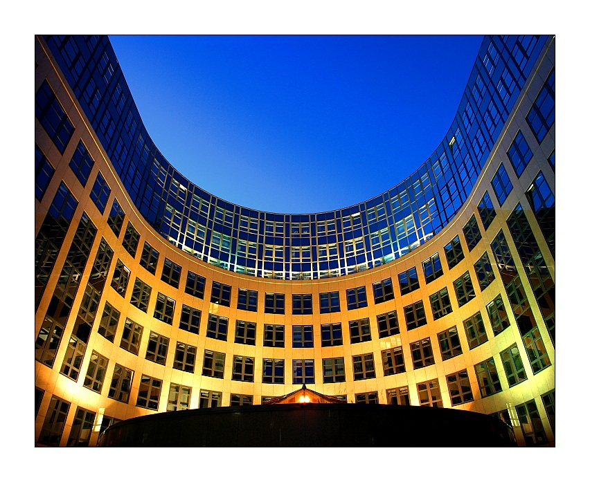 innenministerium innen Foto & Bild | architektur, architektur bei nacht ...