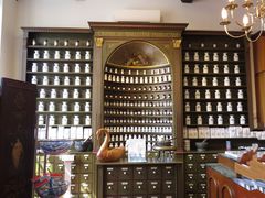 Inneres der Apotheke in Husum