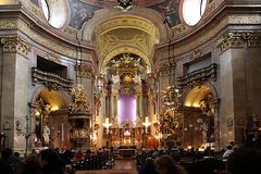 Inneres der Peterskirche Wien