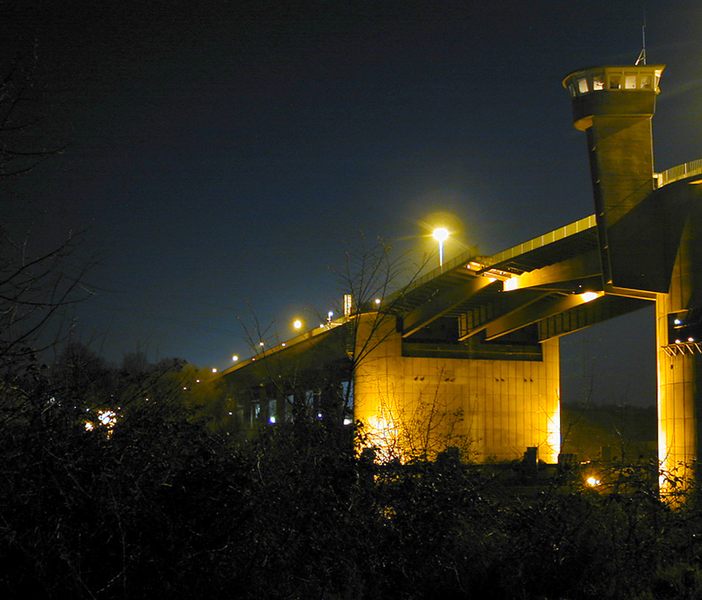 innerhalb 30 Minuten 2mal Stau auf der Brücke!