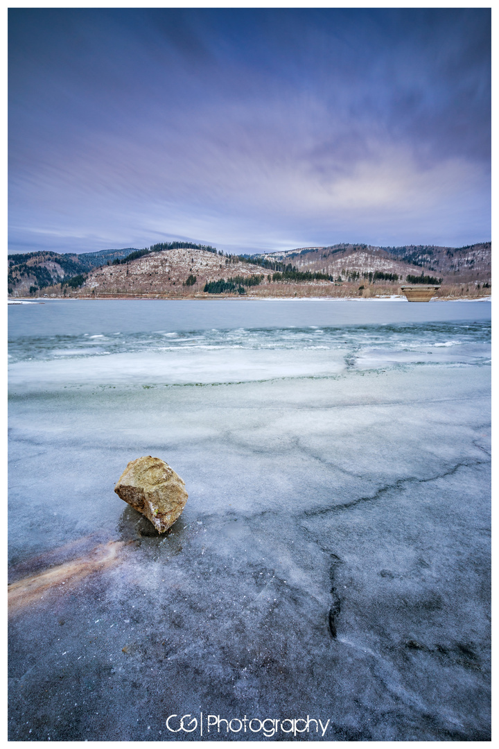 Innerstetalsperre mit Eisschollen